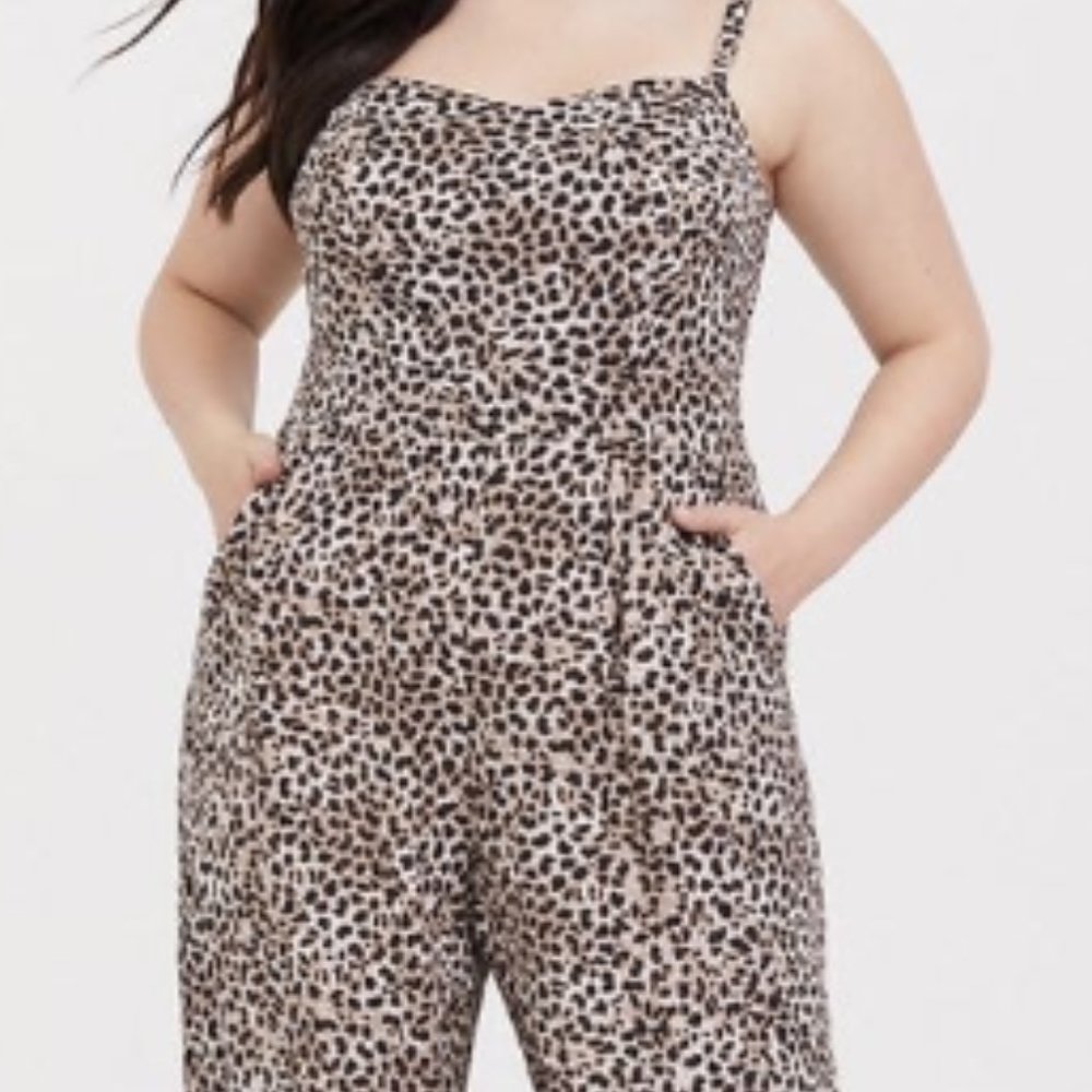 NEVER WORN Torrid Size 0 Leopard Challis Jumpsuit